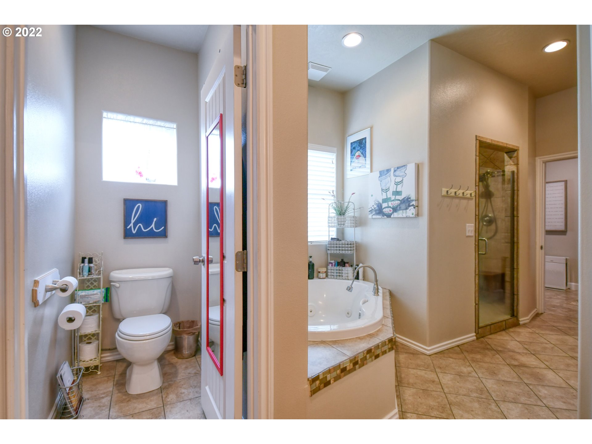 33104 Stage Gulch Road Stanfield, OR 97875 - Photo 18 of 32 a bathroom with a sink toilet tub and shower