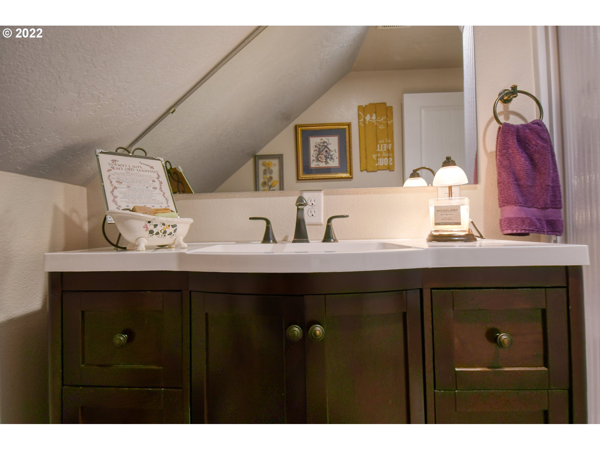 33104 Stage Gulch Road Stanfield, OR 97875 - Photo 24 of 32 a bathroom with a sink and a mirror
