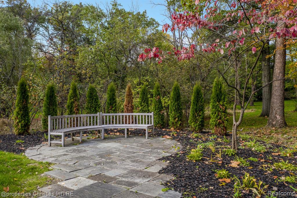 1093 Greentree Road Bloomfield Hills, MI 48304 - Photo 31 of 33 Gallery Image 31