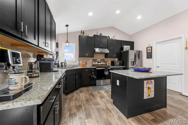 $466,200 | 70 Whiteside Estates Drive, Silex, MO 63377