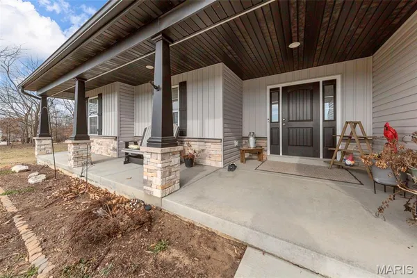 $459,000 | 70 Whiteside Estates Drive, Silex, MO 63377