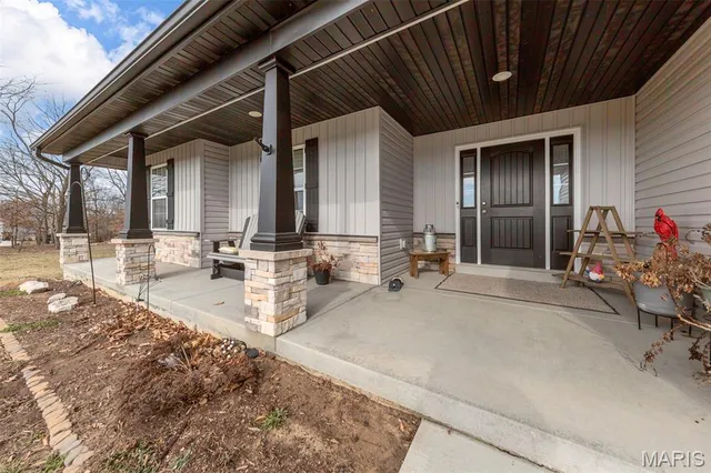 $466,200 | 70 Whiteside Estates Drive, Silex, MO 63377