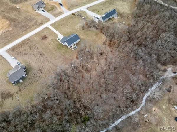 $454,000 | 70 Whiteside Estates Drive, Silex, MO 63377