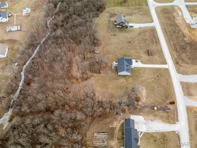 $466,200 | 70 Whiteside Estates Drive, Silex, MO 63377