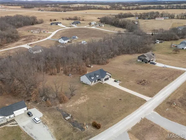 $454,000 | 70 Whiteside Estates Drive, Silex, MO 63377
