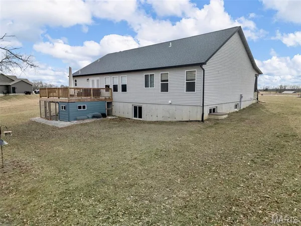 $459,000 | 70 Whiteside Estates Drive, Silex, MO 63377