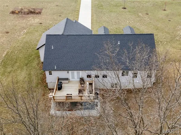 $459,000 | 70 Whiteside Estates Drive, Silex, MO 63377