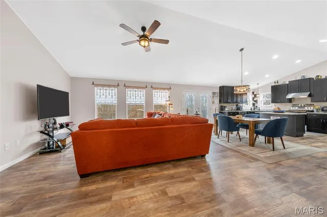 $466,200 | 70 Whiteside Estates Drive, Silex, MO 63377