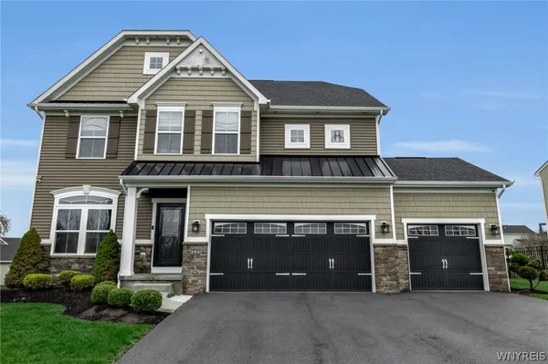 $599,900 | 684 Pleasant View Drive, Lancaster, NY 14086