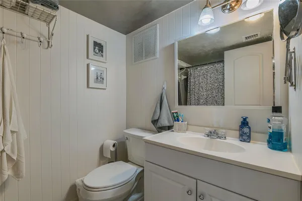 $139,000 | 3920 Inverrary Boulevard, Unit 404C, Lauderhill, FL 33319