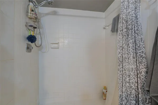 $139,000 | 3920 Inverrary Boulevard, Unit 404C, Lauderhill, FL 33319