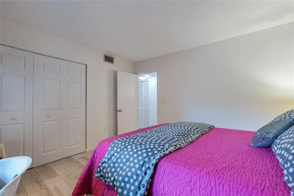 $139,000 | 3920 Inverrary Boulevard, Unit 404C, Lauderhill, FL 33319