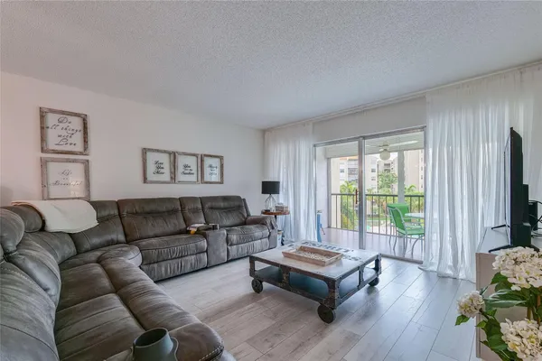 $139,000 | 3920 Inverrary Boulevard, Unit 404C, Lauderhill, FL 33319