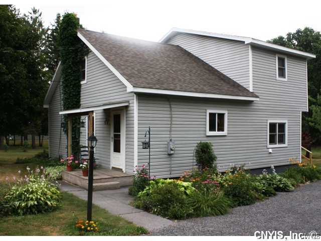 8498 North Poolsbrook Road Manlius, NY 13082 - Photo 1 of 1 Exterior Front