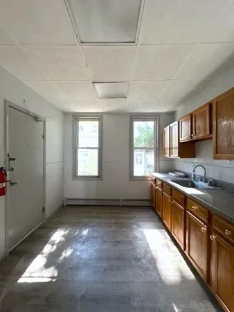 $1,950 | 98 Andrew Street, Bayonne, NJ 07002