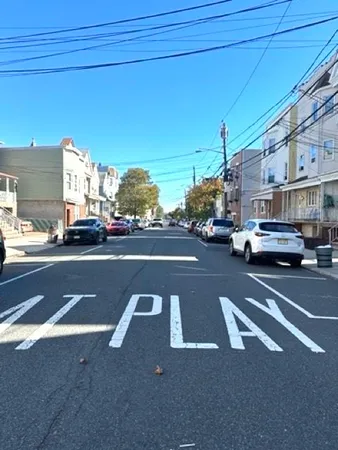 $1,950 | 98 Andrew Street, Bayonne, NJ 07002