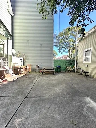 $1,950 | 98 Andrew Street, Bayonne, NJ 07002