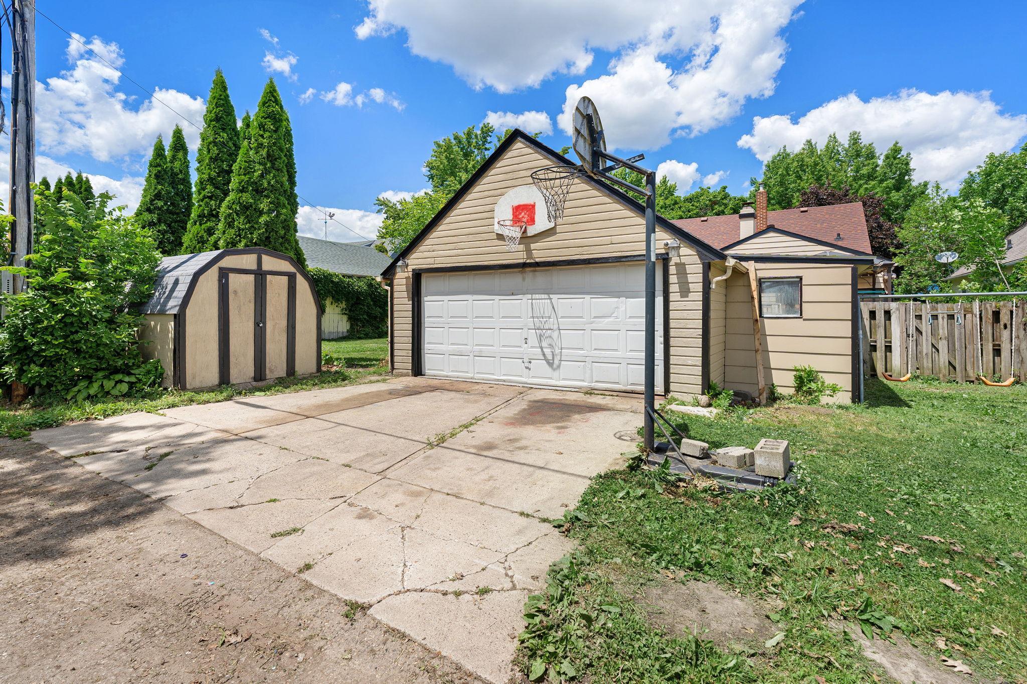905 4th Avenue Southwest Austin, MN 55912 - Photo 7 of 30