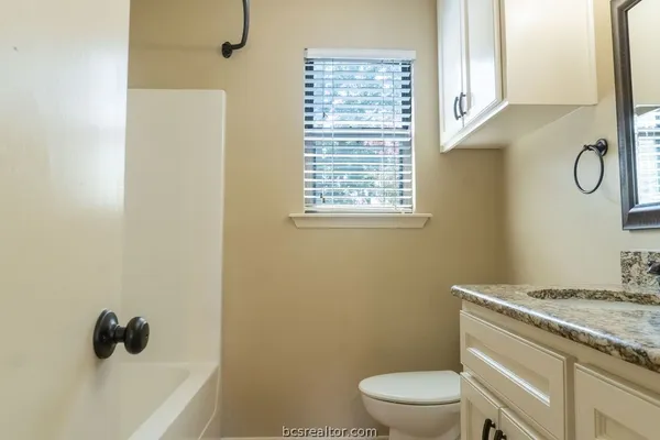 $1,250 | 4513 Carter Creek Parkway, Unit 7, Bryan, TX 77802