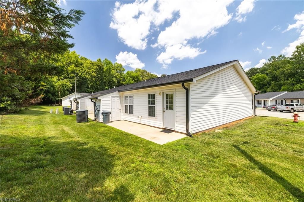 2554 Ambassador Court High Point, NC 27265 - Photo 25 of 27