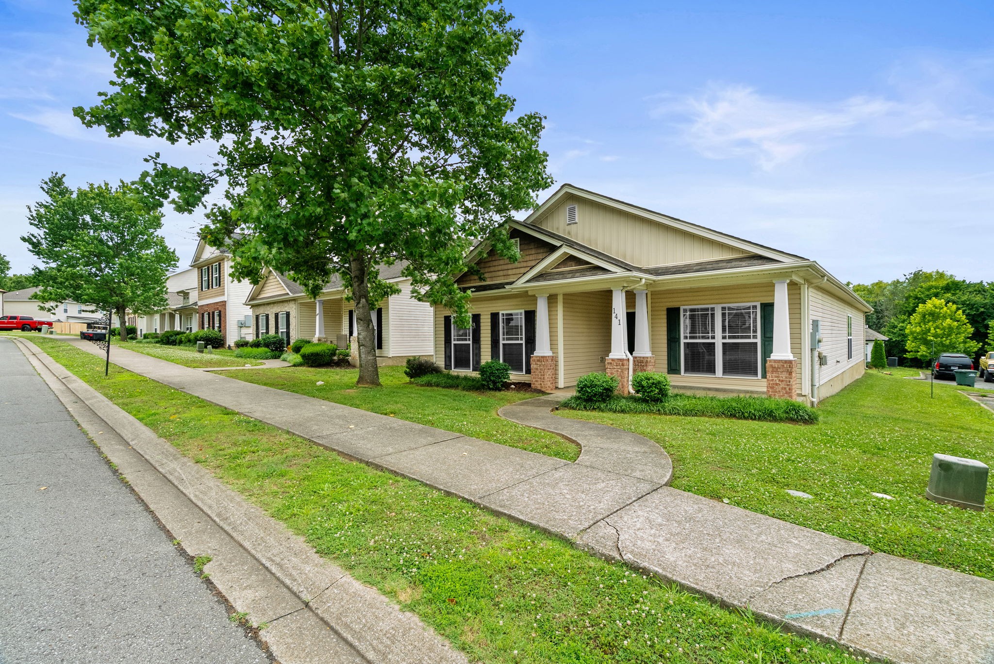 141 Dimaggio Drive Springfield, TN 37172 - Photo 2 of 37