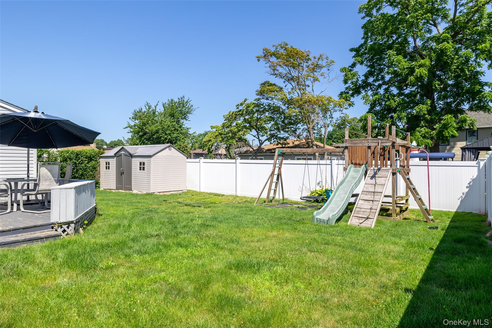 3977 Baylis Road Seaford, NY 11783 - Photo 27 of 33