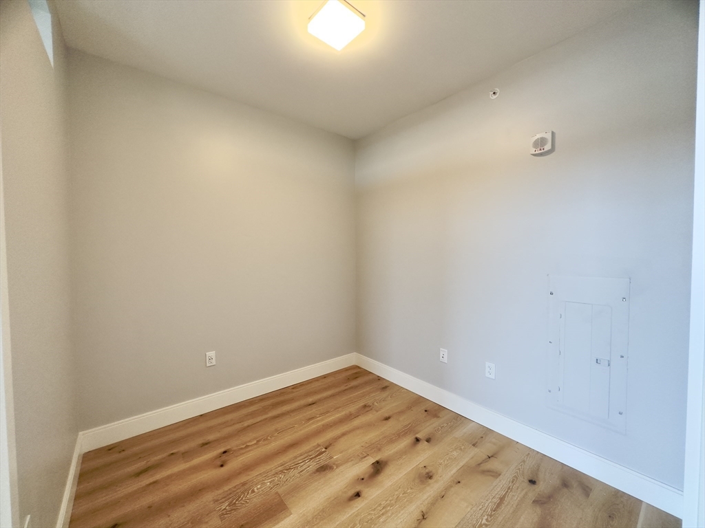 191 Washington Street, Unit 711 Boston, MA 02135 - Photo 33 of 39