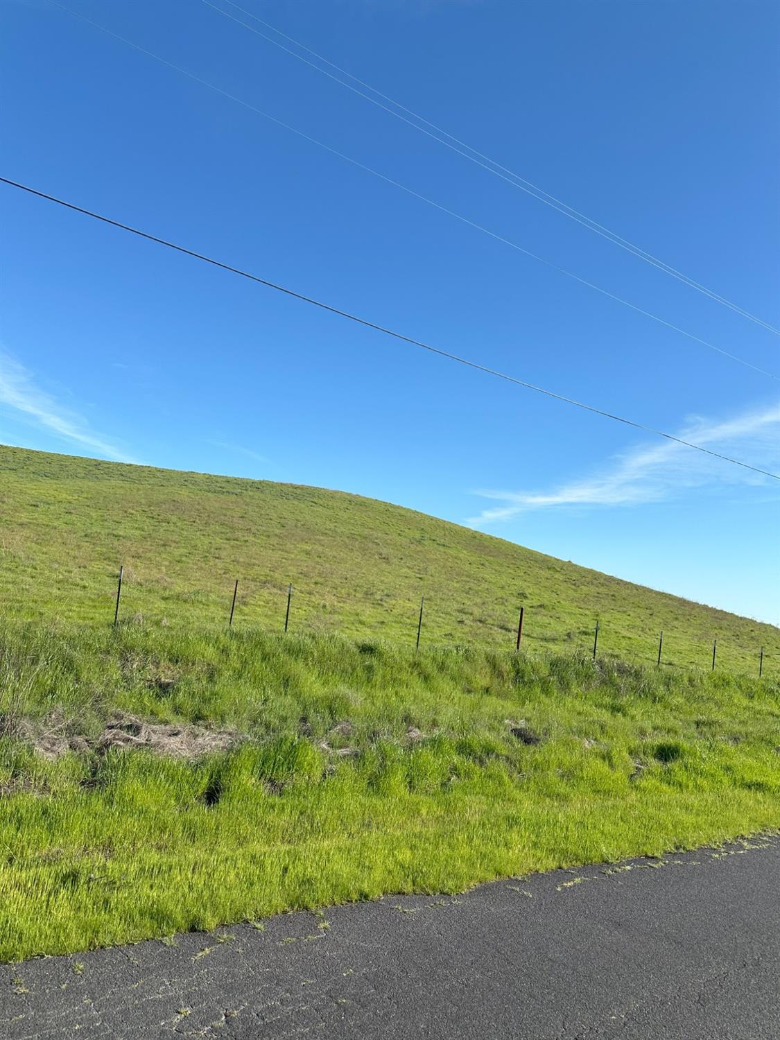 400 Crabtree Road Waterford, CA 95386 - Photo 2 of 13 a view of an ocean