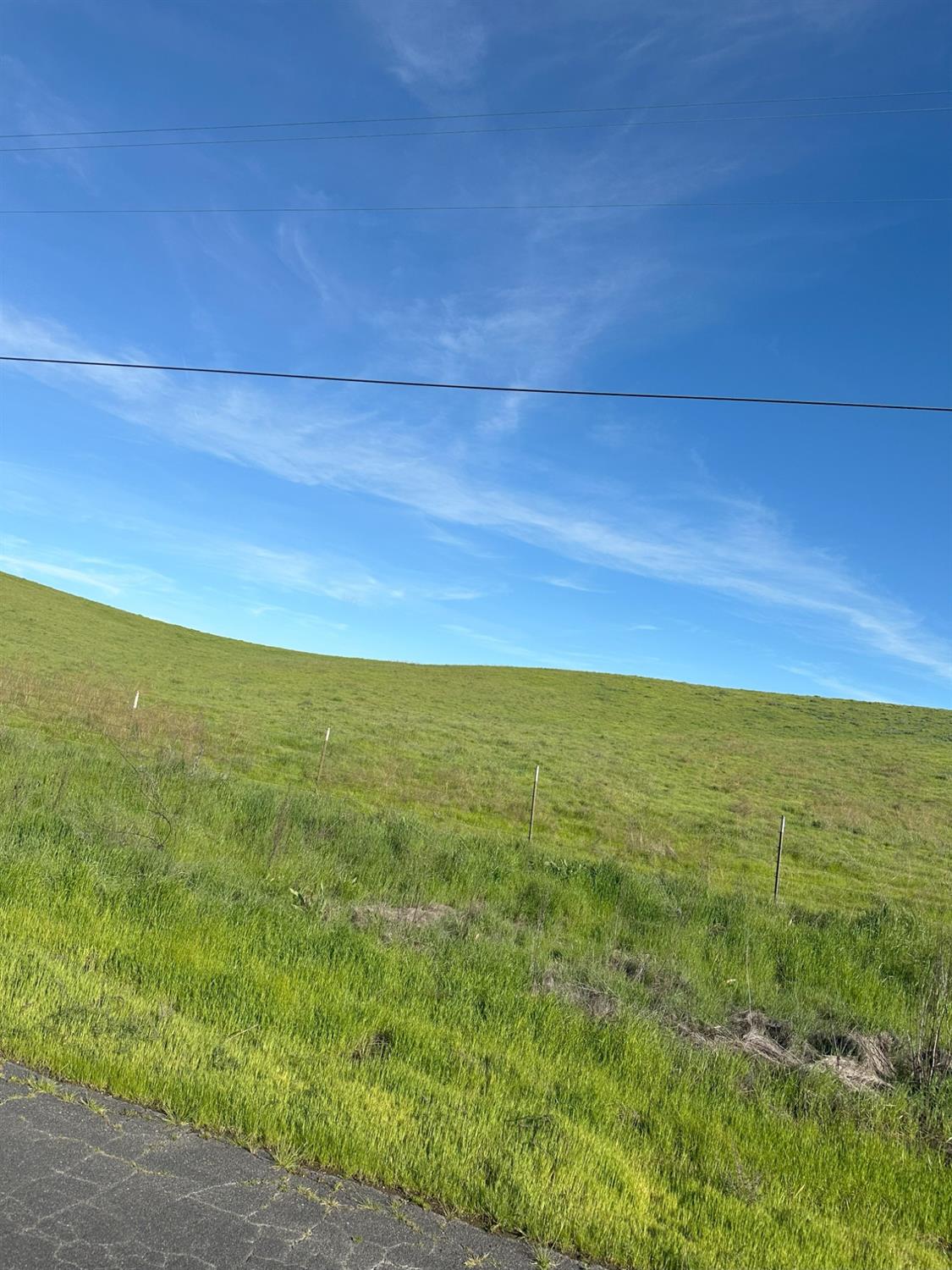 400 Crabtree Road Waterford, CA 95386 - Photo 5 of 13 a view of an ocean