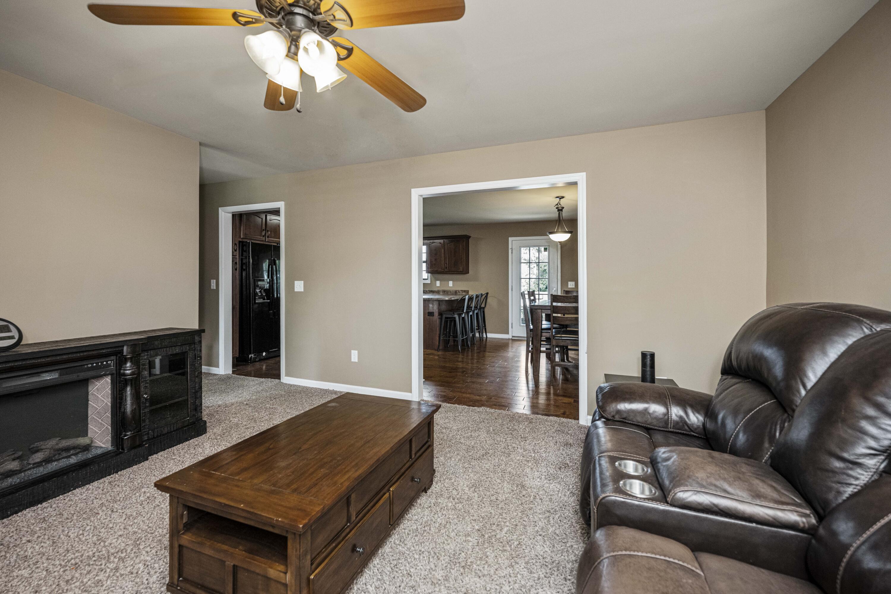 6 Old Wallaceton Road Berea, KY 40403 - Photo 7 of 30 20240808-6-Old-Wallaceton-Rd-tem-009