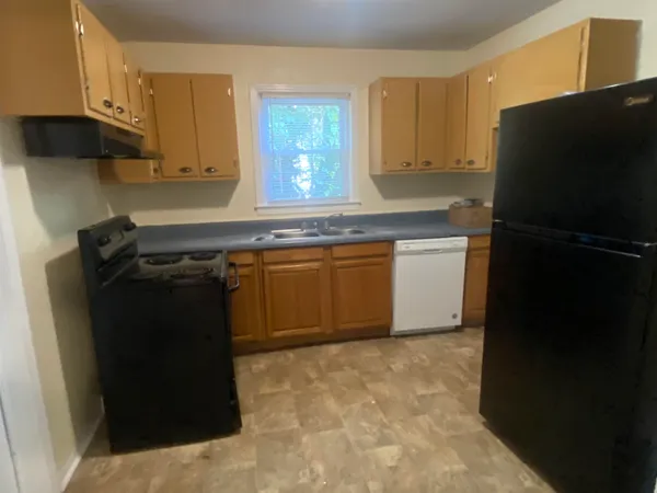 $1,695 | 1609 Atkamire Drive, Tallahassee, FL 32304