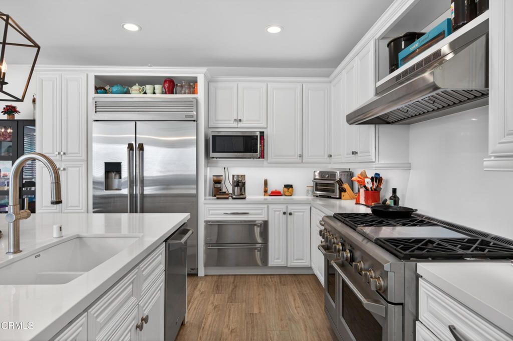 3746 Dunkirk Drive Oxnard, CA 93035 - Photo 13 of 34