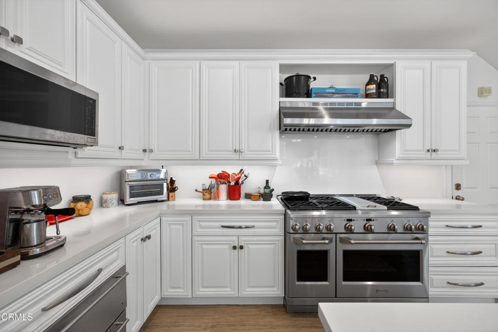 3746 Dunkirk Drive Oxnard, CA 93035 - Photo 15 of 34