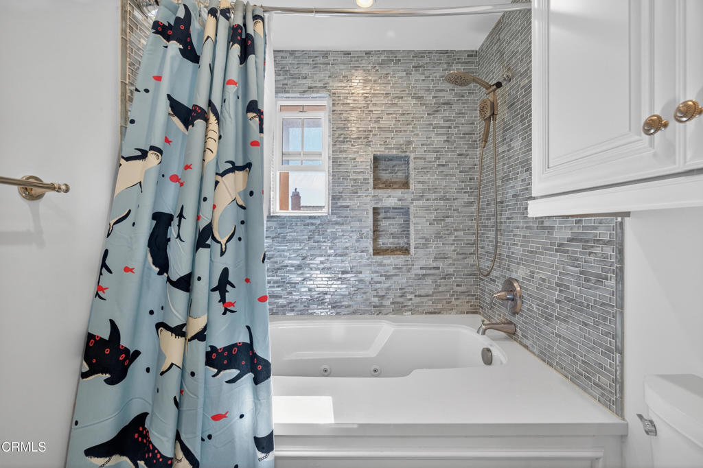 3746 Dunkirk Drive Oxnard, CA 93035 - Photo 26 of 34