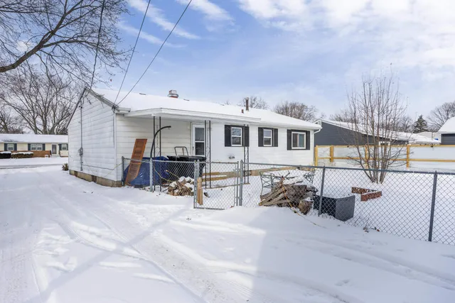 $219,900 | 2327 Butlin Drive, Beloit, WI 53511