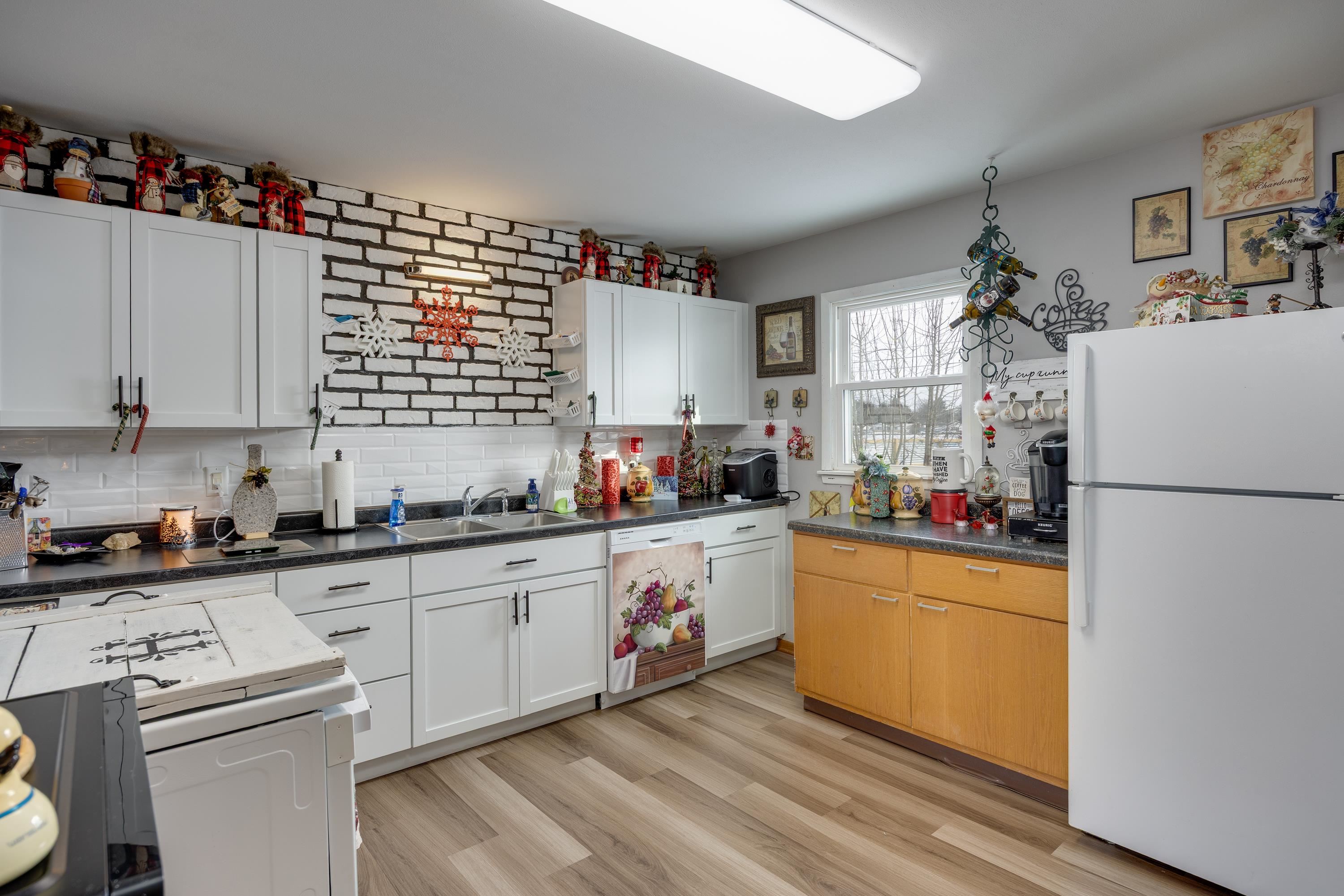 2327 Butlin Drive Beloit, WI 53511 - Photo 5 of 20