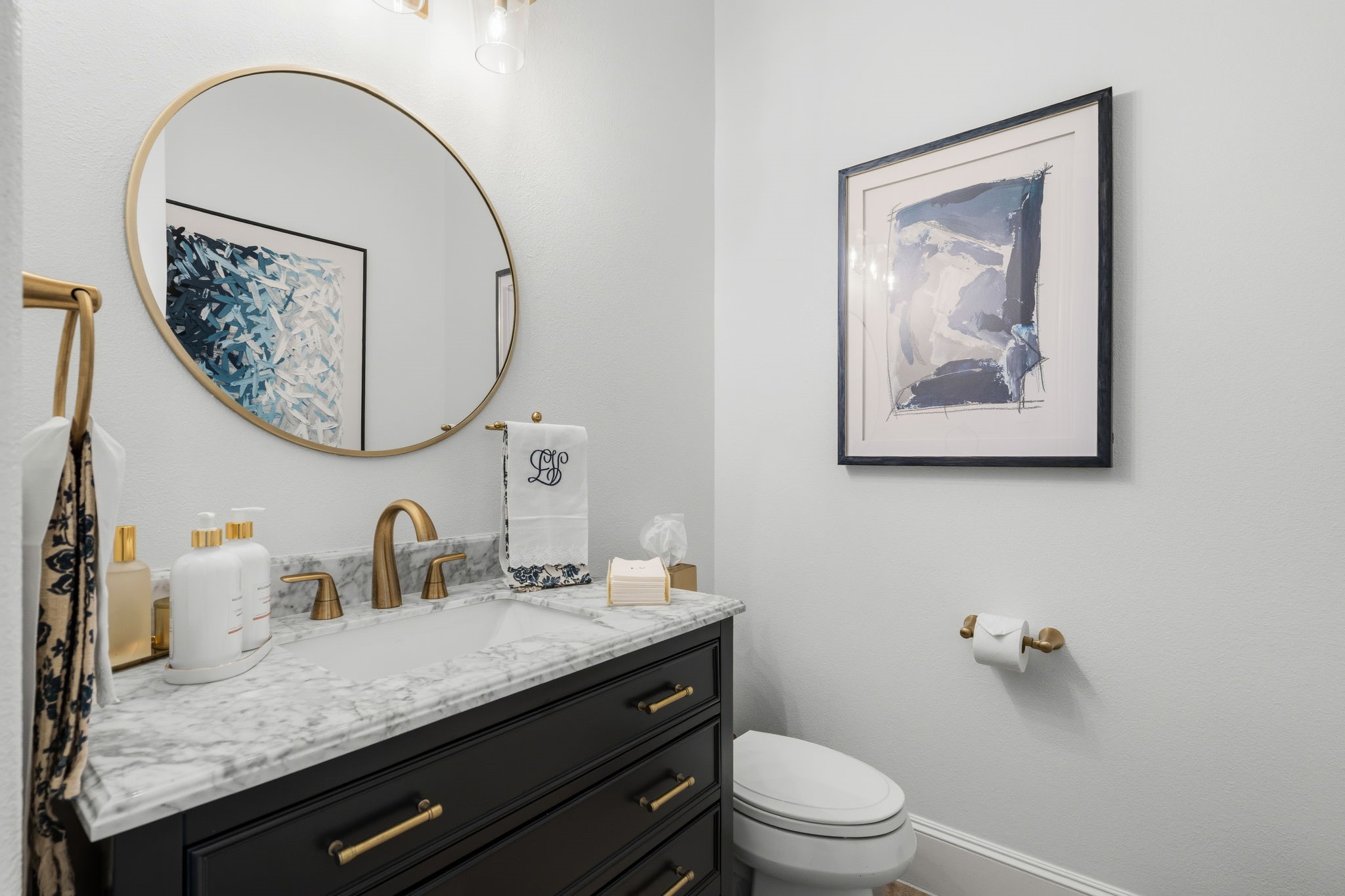 34 North Player Manor Circle Spring, TX 77382 - Photo 20 of 44 Guest bathroom