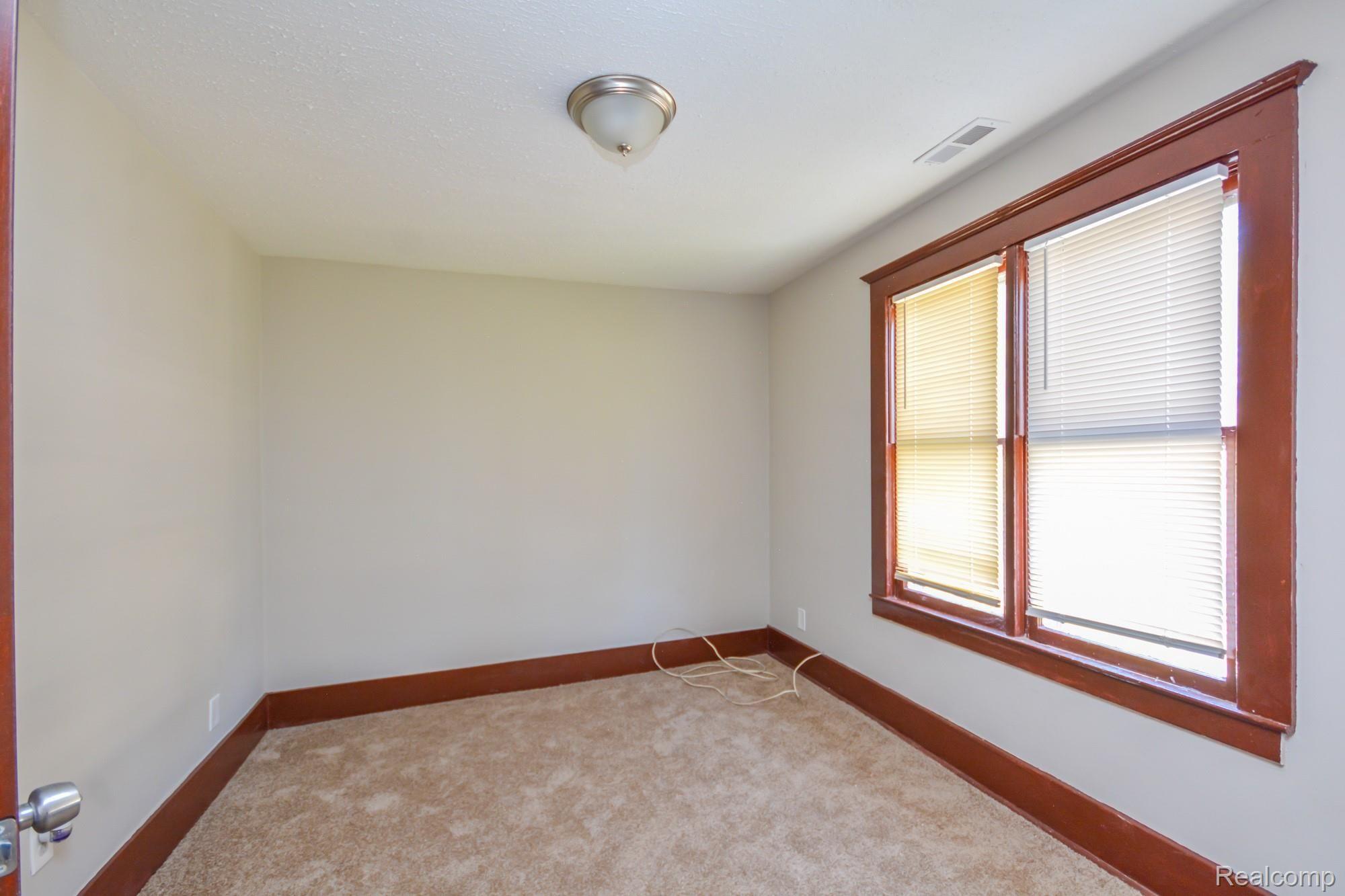 28 Linden Street River Rouge, MI 48218 - Photo 14 of 22 DSC_3211.jpg