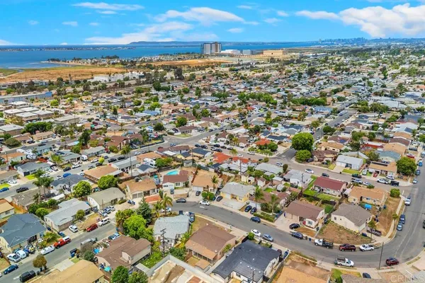 $824,900 | 873 Riverlawn Avenue, Chula Vista, CA 91911