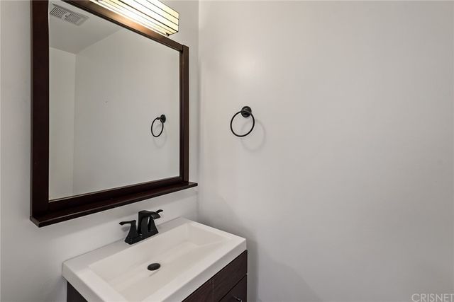 $780,000 | 1601 North Fuller Avenue, Unit 104, Los Angeles, CA 90046