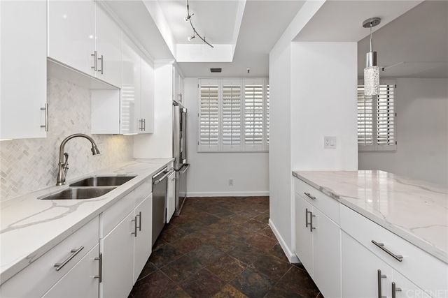 $780,000 | 1601 North Fuller Avenue, Unit 104, Los Angeles, CA 90046