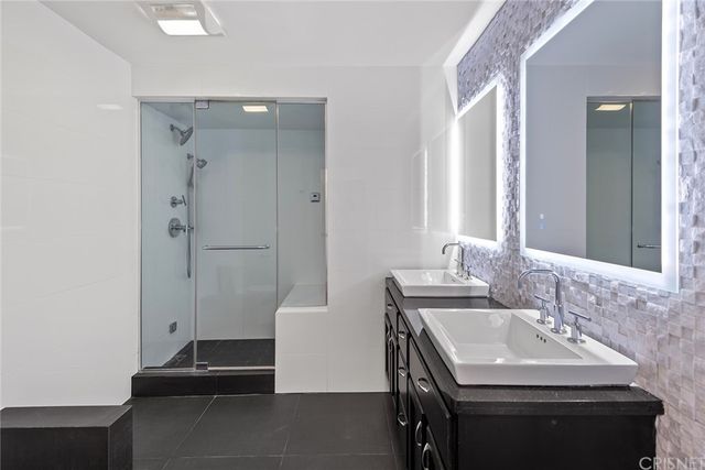 $780,000 | 1601 North Fuller Avenue, Unit 104, Los Angeles, CA 90046