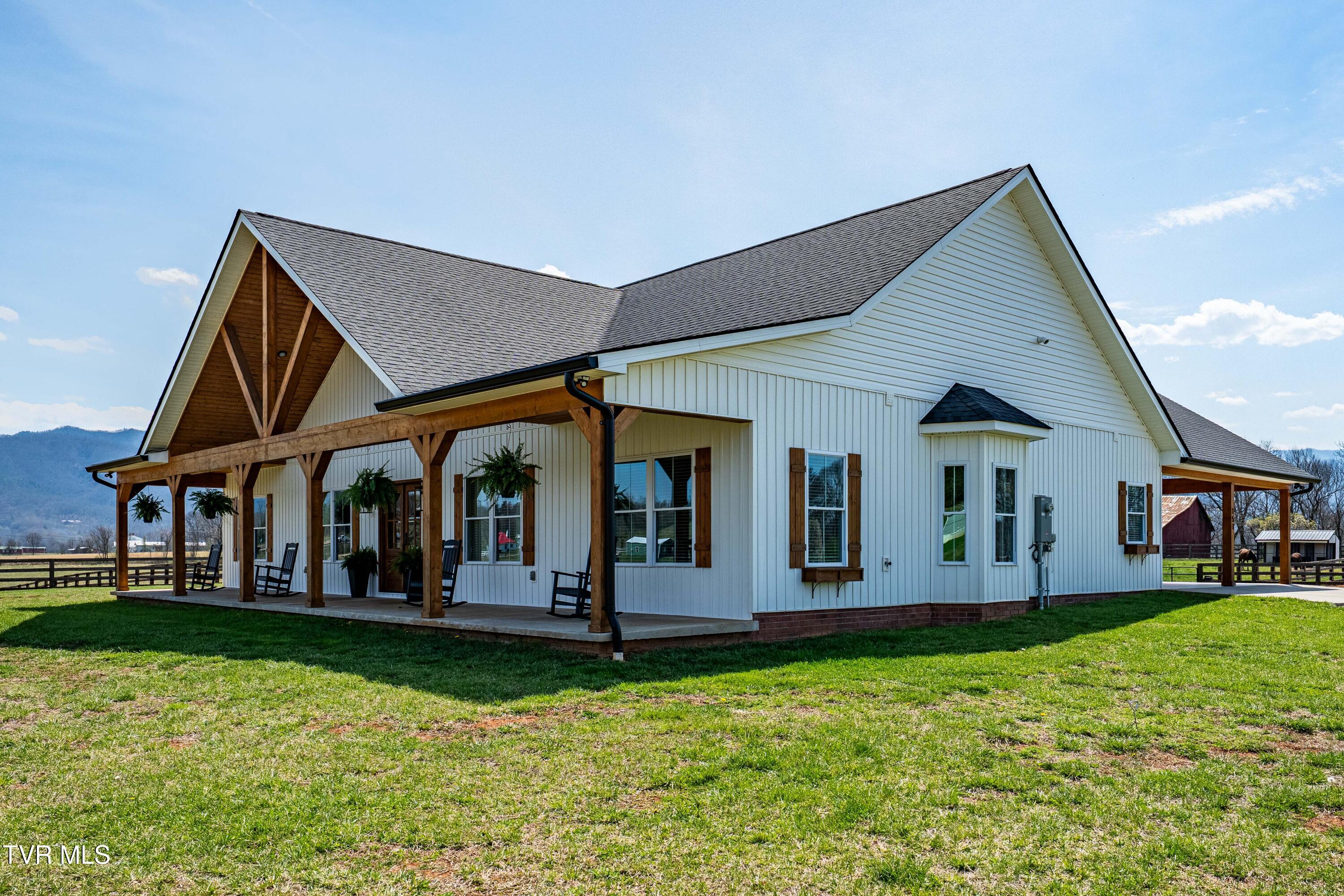 151 Frank Stanton Road Limestone, TN 37681 - Photo 3 of 93 151 Frank Stanton Rd-39