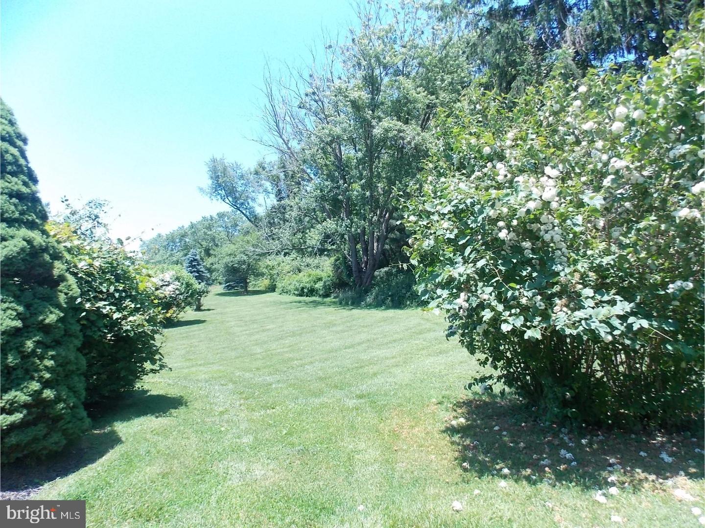 109 Round Hill Road Kennett Square, PA 19348 - Photo 22 of 23 View in Back