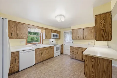 $450,000 | 139 East Edgewood Drive, Canonsburg, PA 15317