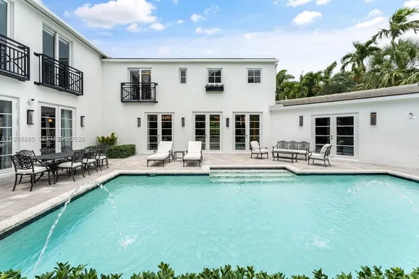 $50,000 | 2887 Pine Tree Drive, Miami Beach, FL 33140
