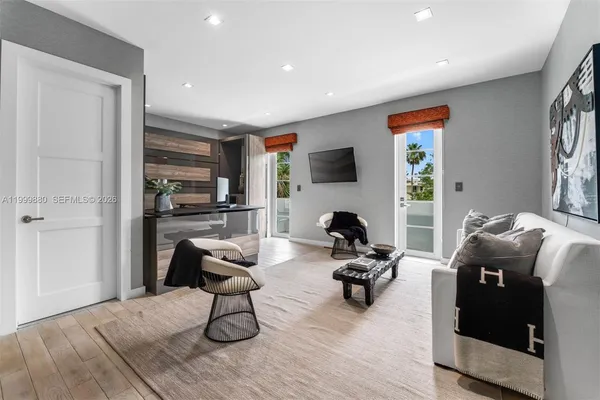 $50,000 | 2887 Pine Tree Drive, Miami Beach, FL 33140