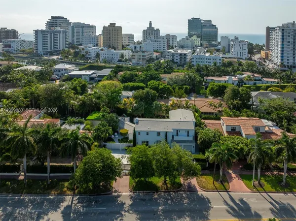 $50,000 | 2887 Pine Tree Drive, Miami Beach, FL 33140
