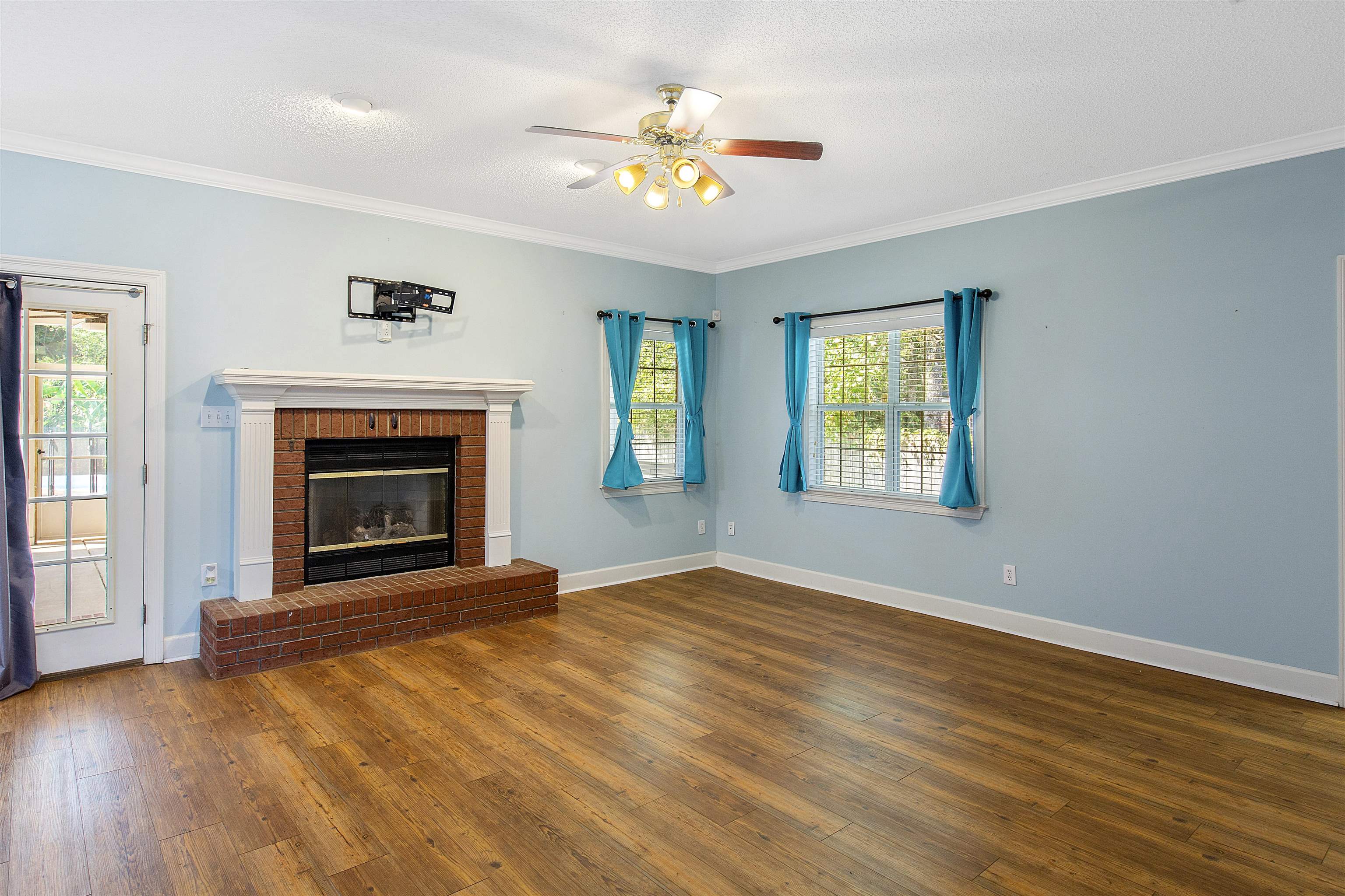 631 Southern Way Daphne, AL 36527 - Photo 9 of 50 Living Room