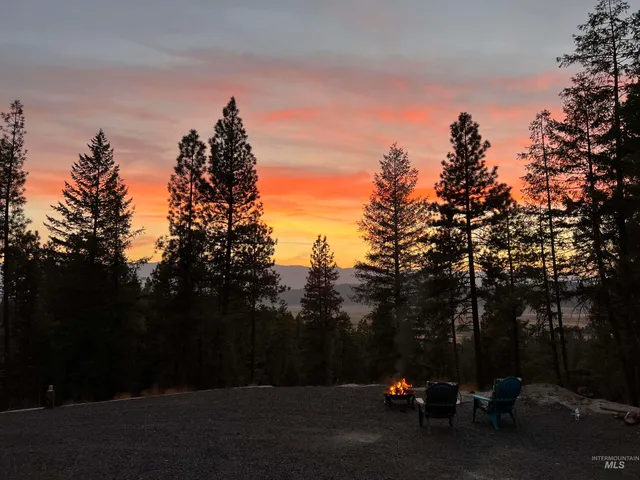 $315,000 | 33 San Ignacio Way, Cascade, ID 83611